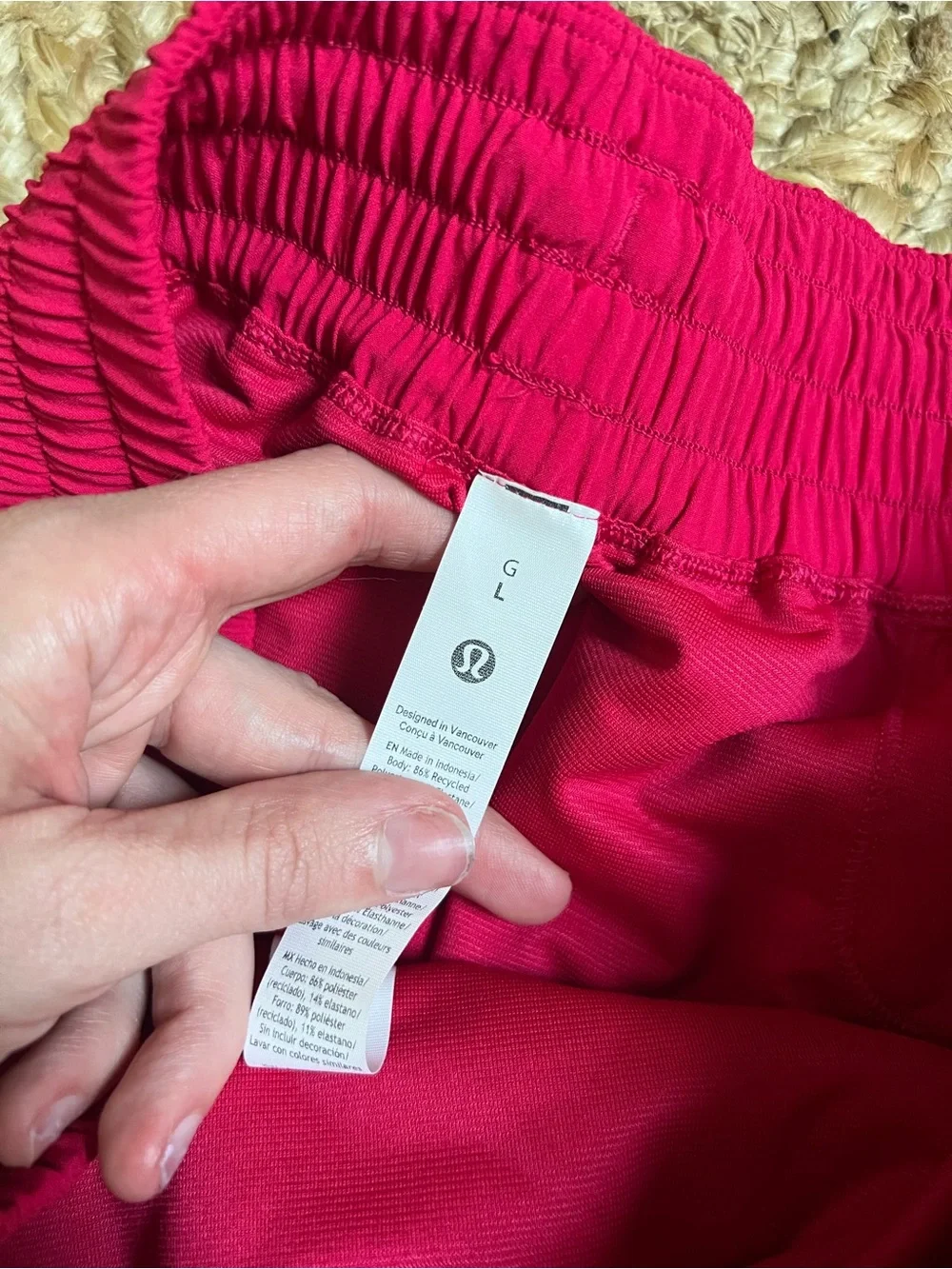 Lululemon Shake It Out 2.5” Shorts Size large